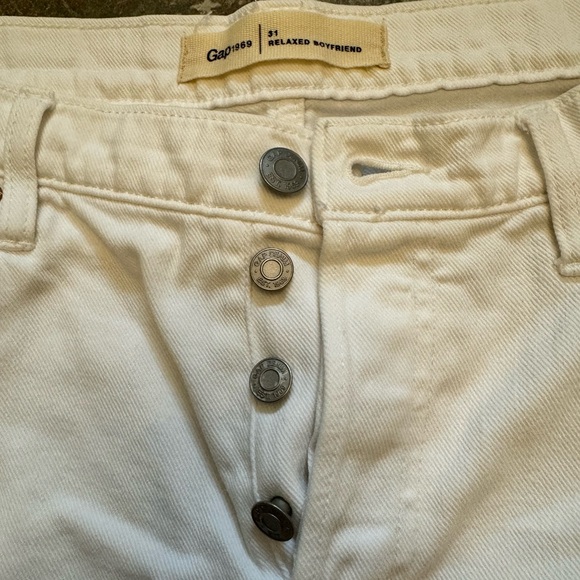 Gap ripped jeans. - Picture 4 of 6